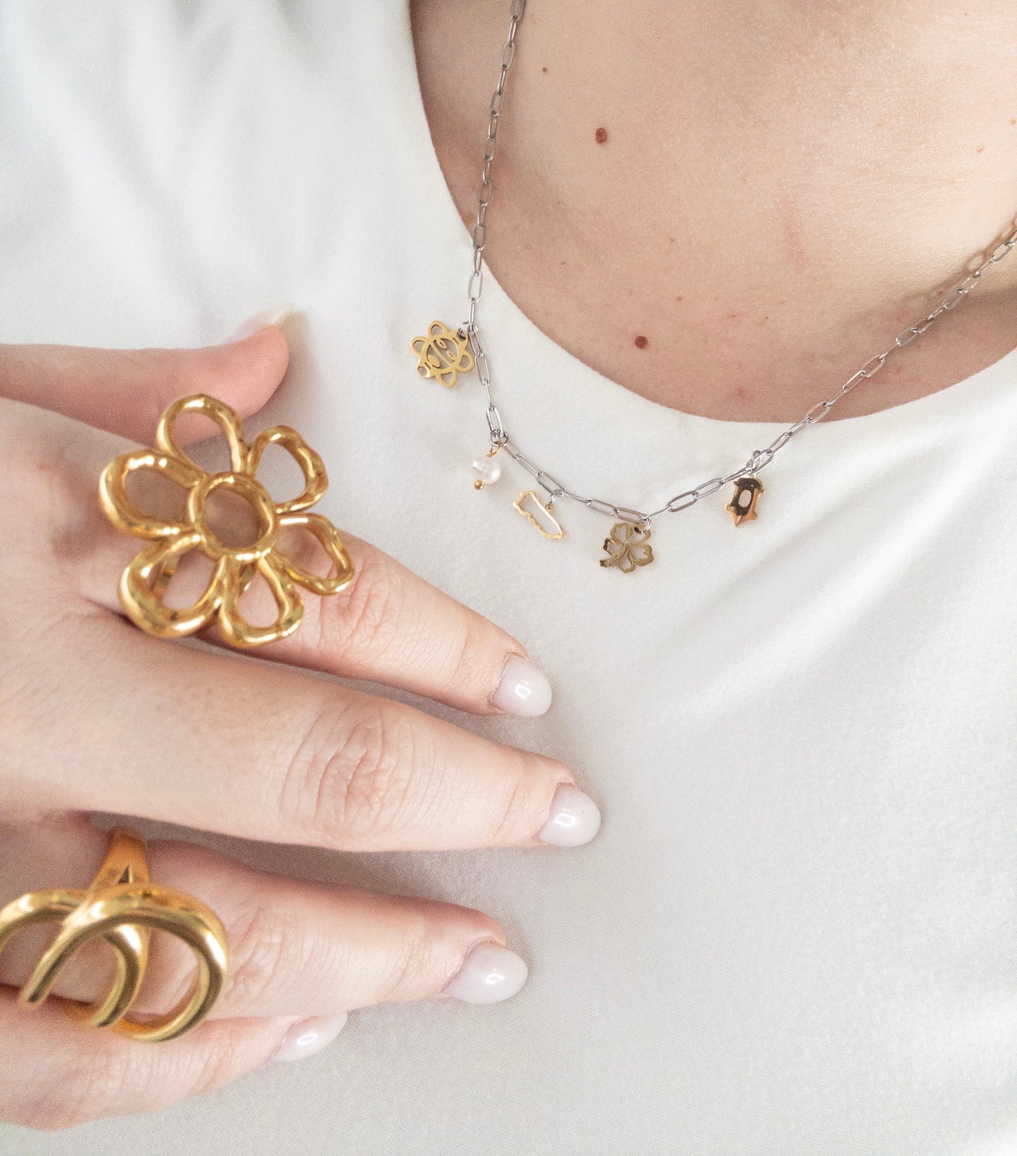 Mi cultura completa a Necklace charm