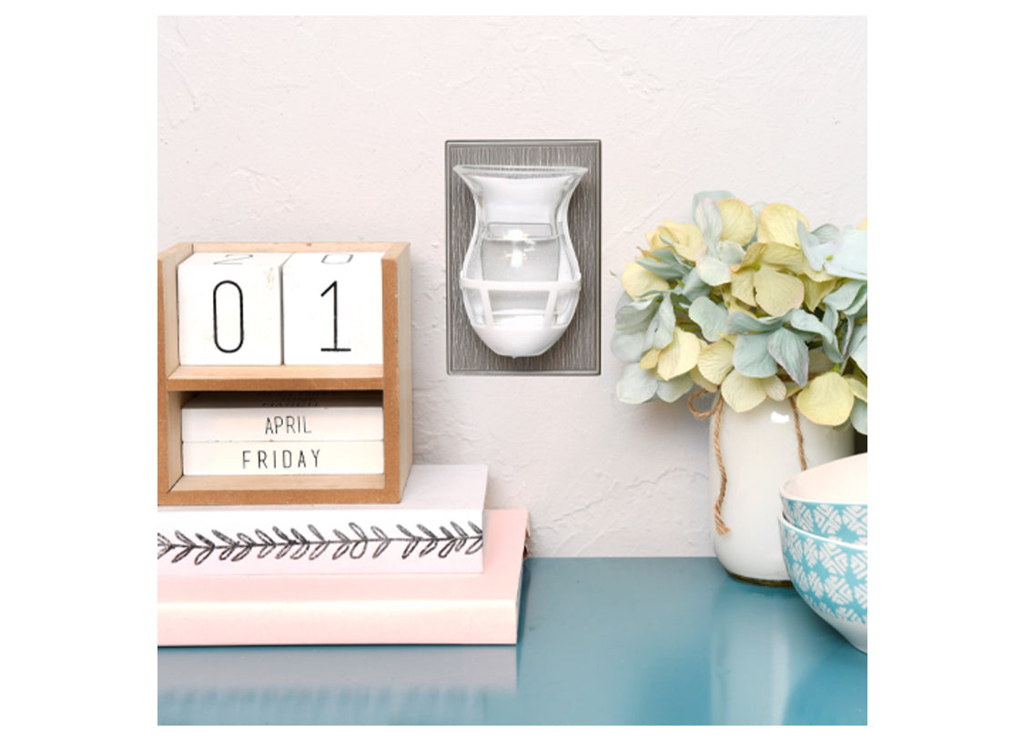 Wallhug Pluggable Home Fragrance Diffuser