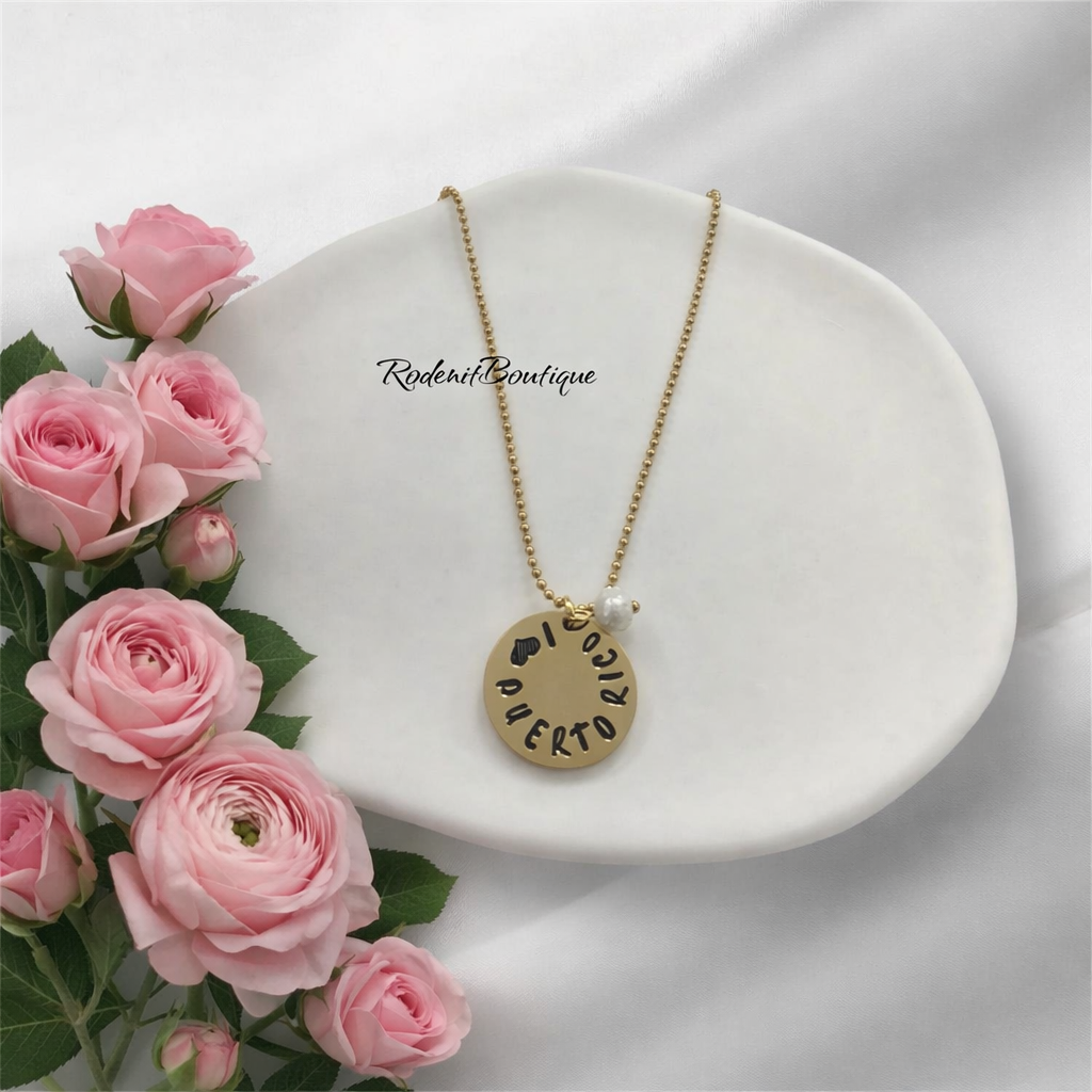 I love PR necklace