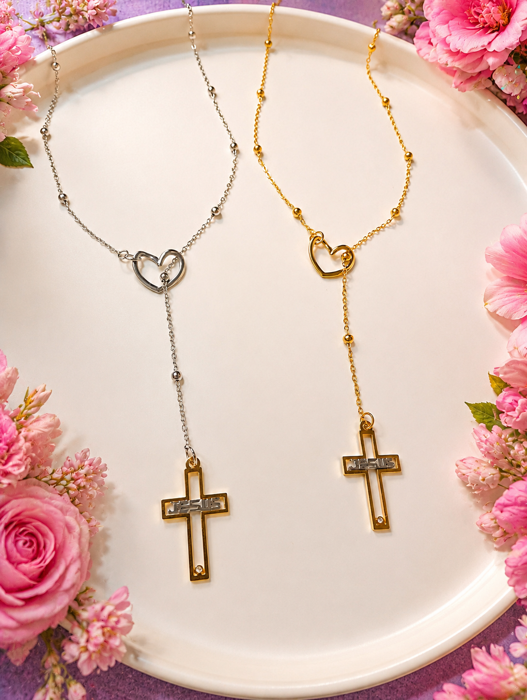 Venció por Amor Necklace