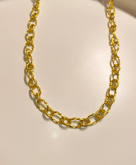 Yulis Necklace